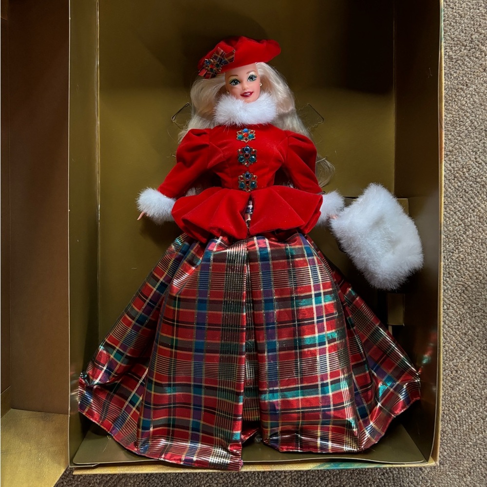 1996 Jewel Princess Barbie Red Blue Green Plaid Holiday Doll in Box